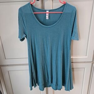 EUC LulaRoe Perfect Tee Size XS